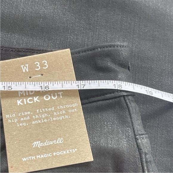 Madewell Mid-Rise Kick Out Jeans - Picture 9 of 12